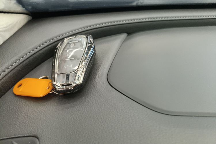 红旗H5 2024款 1.5T DCT智联旗韵版中控内饰11