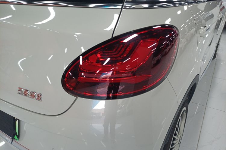 五菱汽车 五菱缤果 2023款 333km 灵犀互联+款车身外观6006