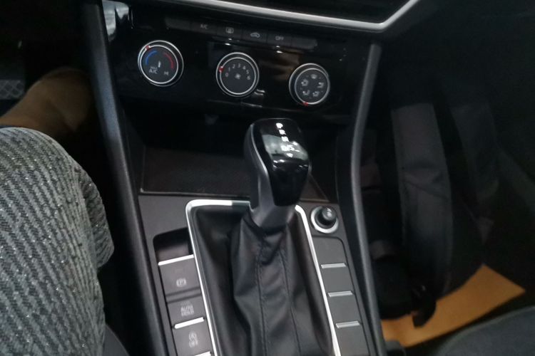 大众 速腾 2025款 200TSI DSG飞越版中控内饰18