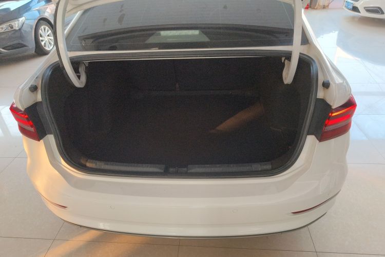 大众 朗逸 2021款 280TSI DSG舒适版机舱底盘23