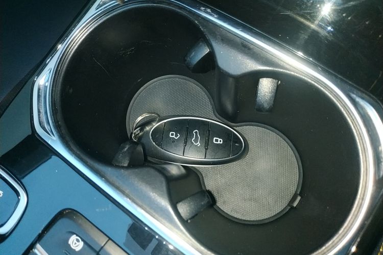 奔腾T77 2019款 230 TID 自动豪华型 国VI中控内饰7001