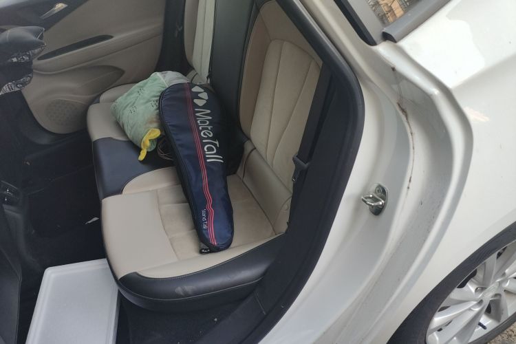 别克 威朗 2018款 三厢 15S 自动领先型中控内饰21