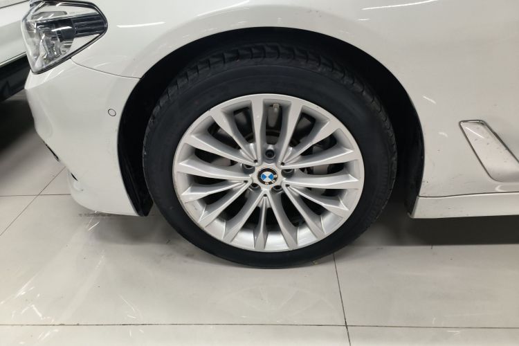 宝马5系 2020款 530Li 尊享型 豪华套装车身外观6007