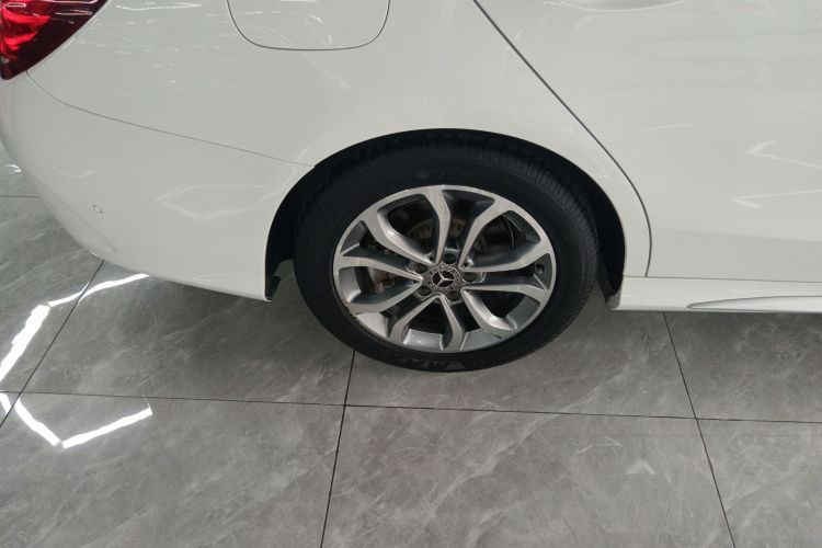 奔驰C级 2018款 C 180 L 时尚型运动版车身外观56