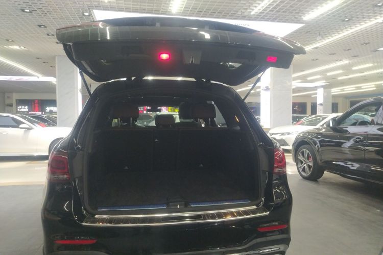 奔驰GLC 2022款 改款三 GLC 260 L 4MATIC 动感型机舱底盘23