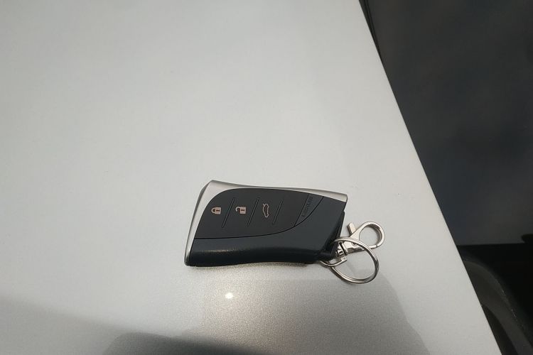 雷克萨斯ES 2021款 300h 卓越版中控内饰7001