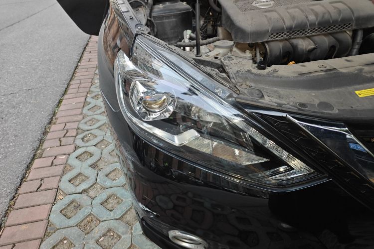 日产 轩逸 2019款 1.6XV CVT智联尊享版 国VI车身外观8