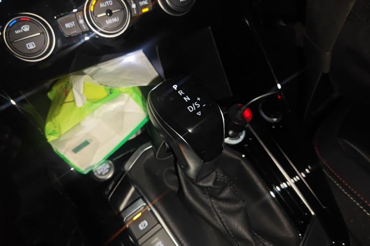 大众 探岳 2019款 330TSI 四驱豪华型 国V中控内饰18