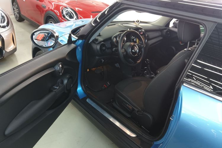 MINI 2014款 1.5T COOPER Fun中控内饰7003