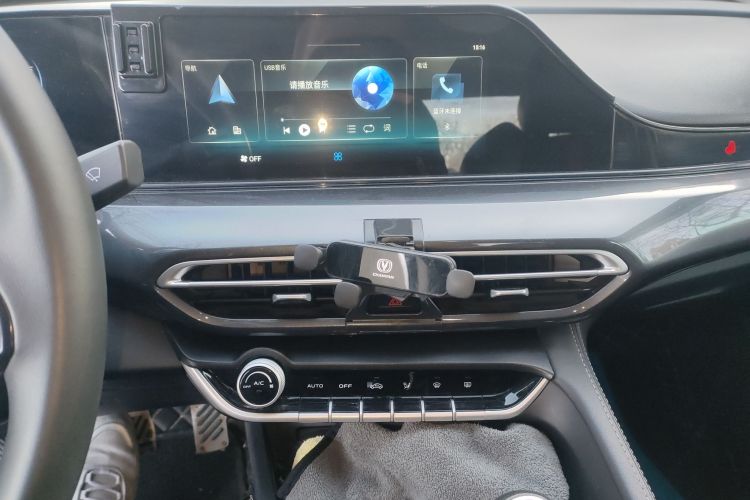 长安 逸动 2020款 PLUS 1.6L GDI 手动豪华型中控内饰16