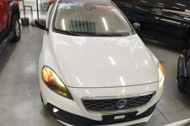 沃尔沃V40 2015款 Cross Country T5 AWD 智雅版车身外观2