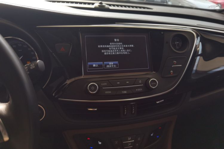 别克 昂科威 2018款 28T 四驱精英型中控内饰16