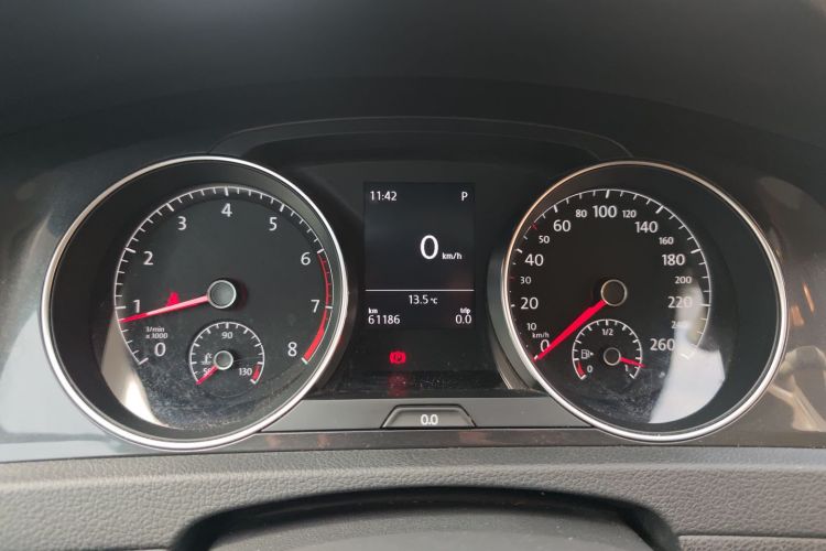 大众 高尔夫 2017款 230TSI 自动舒适百万辆纪念版中控内饰14