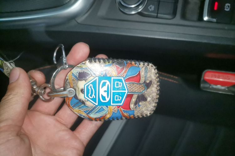 凯翼 轩度 2021款 1.5T CVT扎起版中控内饰7001