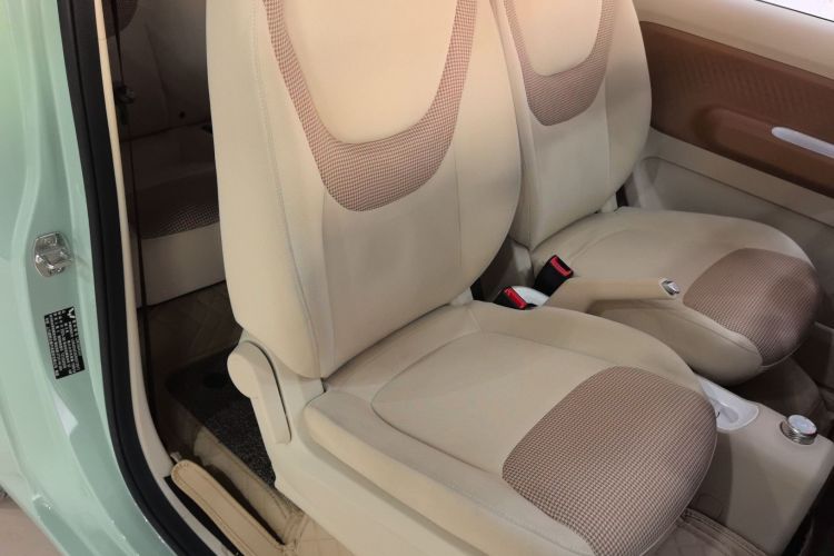 五菱汽车 宏光MINIEV 2024款 第三代 215km 青春版局部细节41