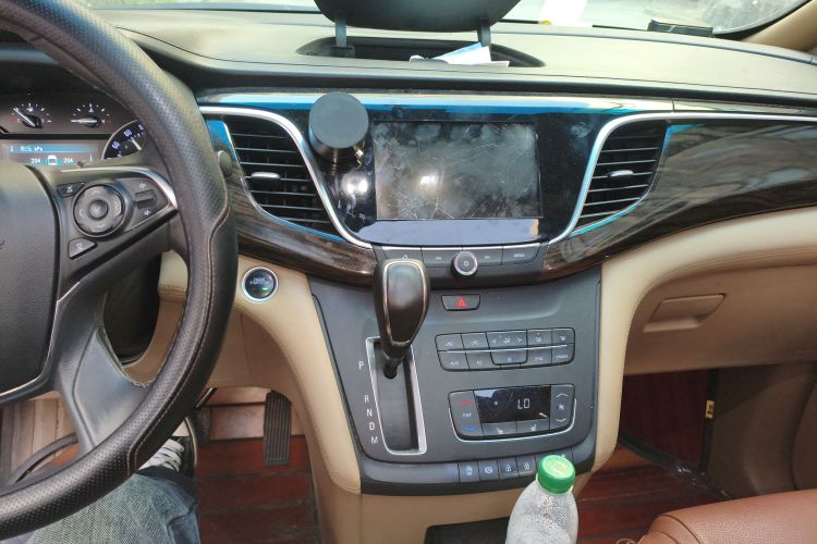 别克GL8 2018款 ES 28T 尊享型 国VI中控内饰16