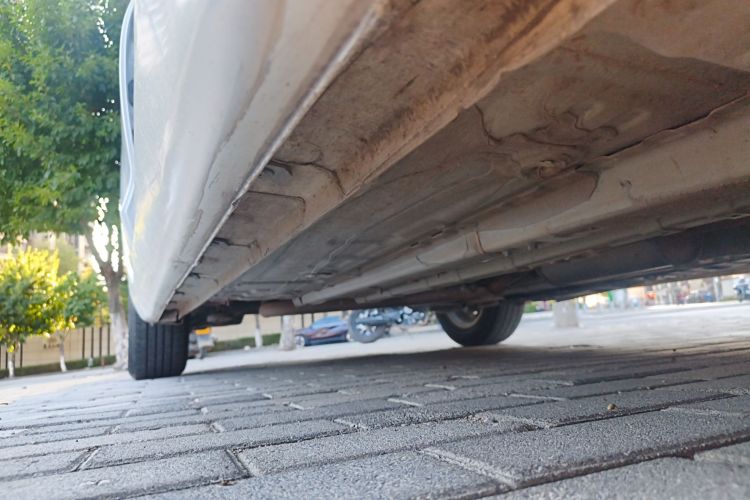 长安 逸动 2019款 高能版 1.6L GDI 自动先锋型 国VI机舱底盘29