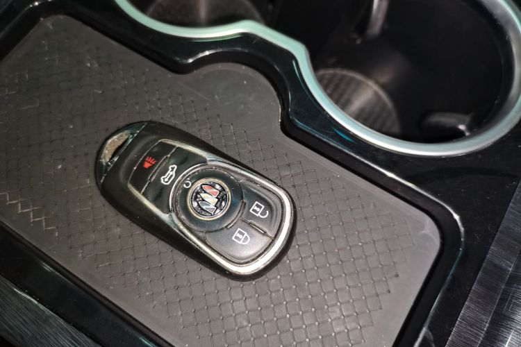 别克GL8 2022款 ES陆尊 653T 舒适型中控内饰11