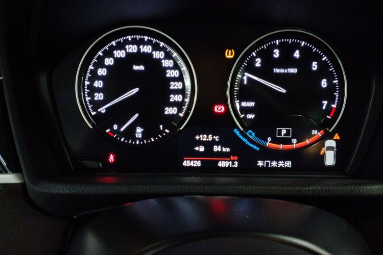 宝马X1 2021款 sDrive20Li 尊享型中控内饰14