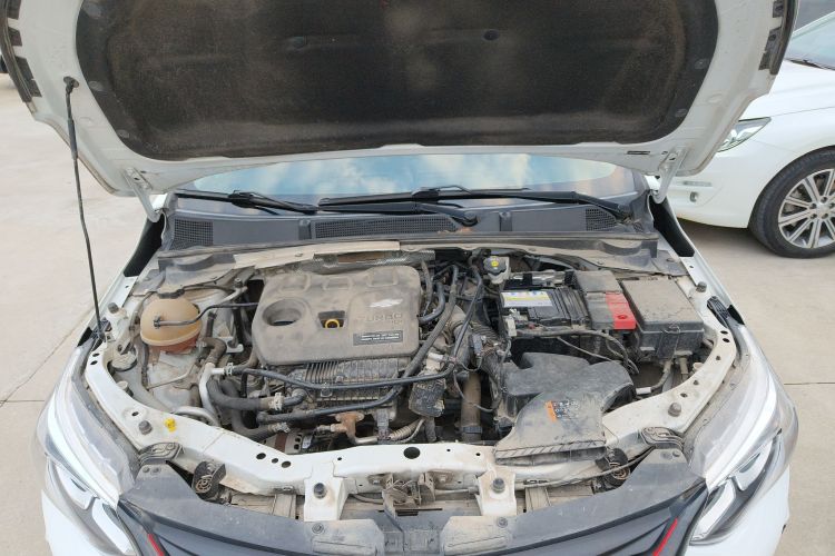 雪佛兰 科沃兹 2020款 改款 Redline 325T 自动欣尚版机舱底盘24