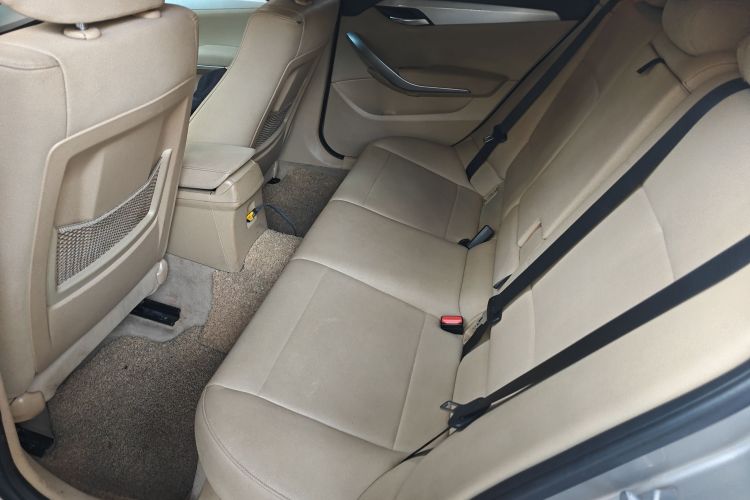 宝马X1 2014款 sDrive18i 领先型中控内饰21