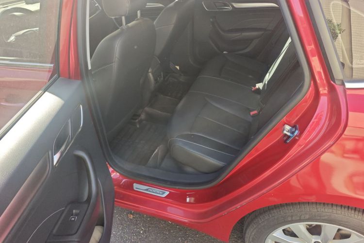 荣威i6 2017款 16T 自动互联智享版中控内饰7004