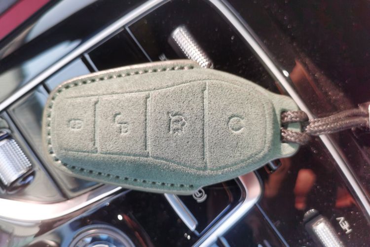 比亚迪 秦PLUS 2024款 荣耀版 DM-i 55KM超越型中控内饰11