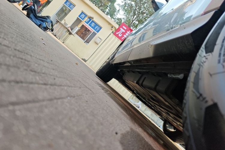 比亚迪 宋PLUS新能源 2023款 冠军版 DM-i 110KM 旗舰PLUS局部细节9002