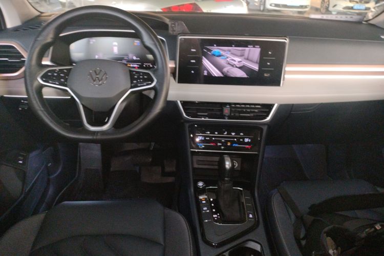 大众 途岳 2023款 300TSI 两驱皎月版中控内饰7002