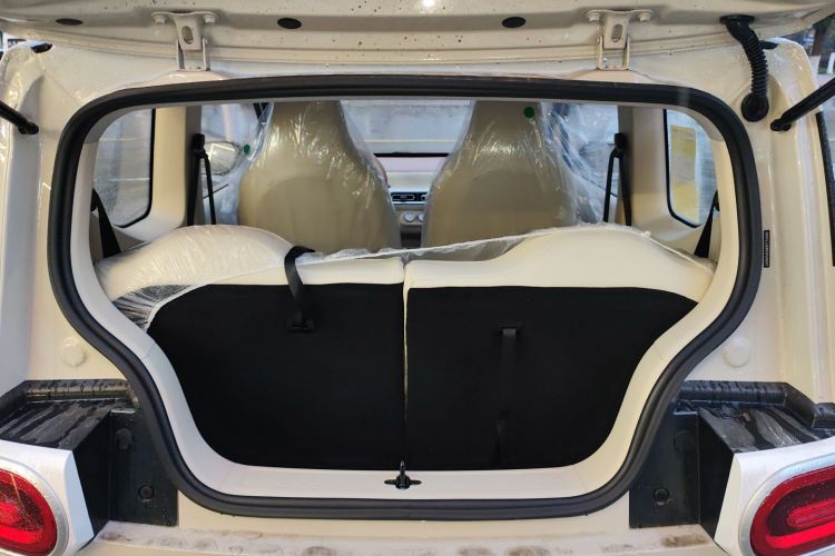 五菱汽车 宏光MINIEV 2024款 第三代 215km 青春版机舱底盘23