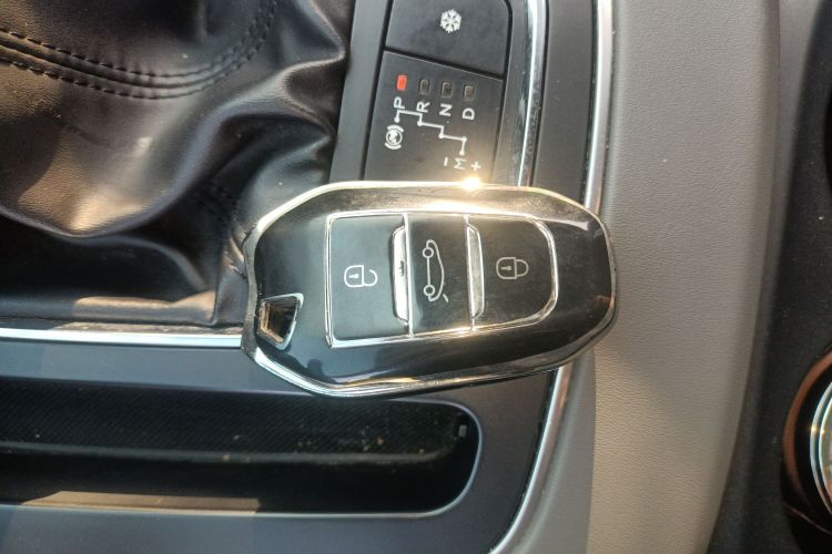 雪铁龙 天逸 C5 AIRCROSS 2017款 350THP 时尚型中控内饰11