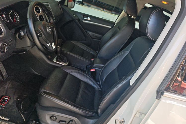 大众 途观 2016款 300TSI 自动两驱豪华版局部细节19