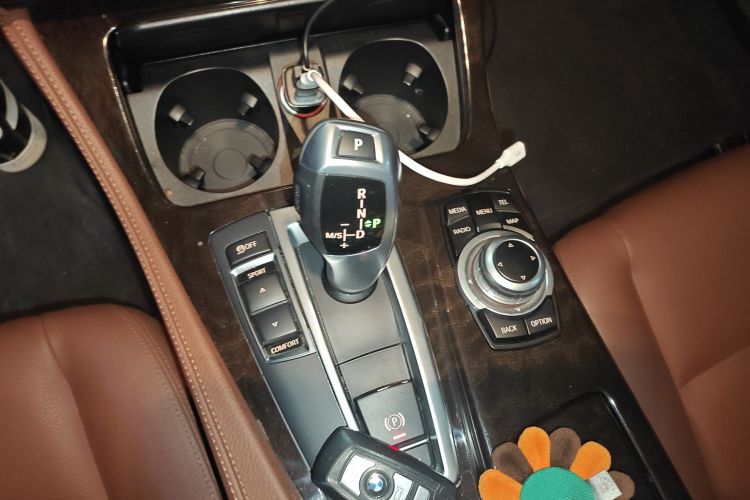 宝马5系 2017款 525Li 领先型中控内饰18