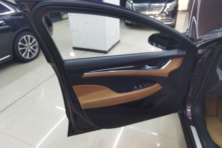 别克 君越 2016款 20T 精英型中控内饰47