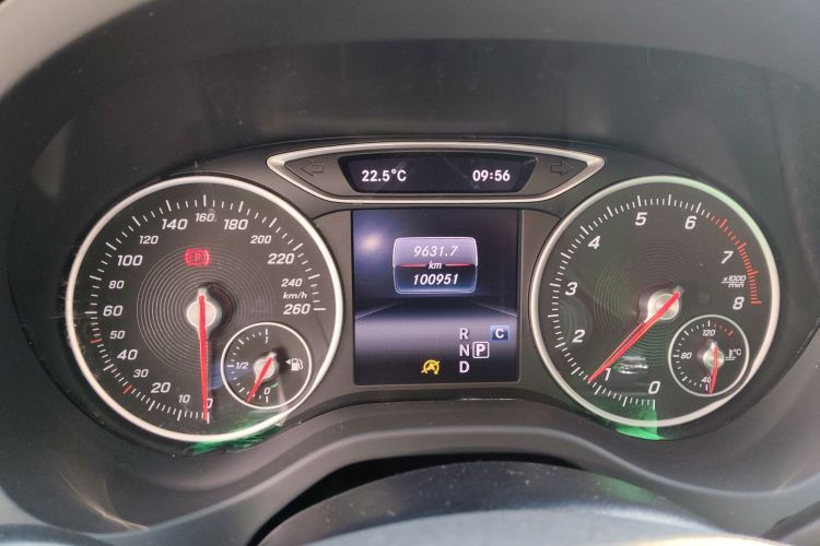 奔驰A级(进口) 2017款 A 180局部细节14