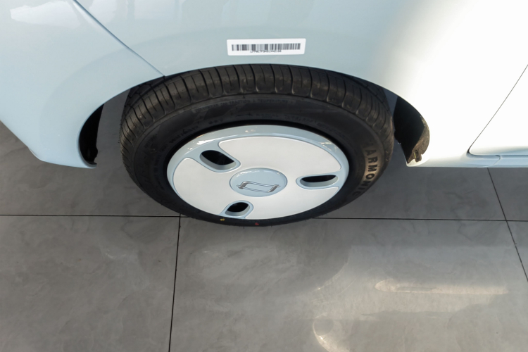 奔腾小马 2026款 222km 萌趣马车身外观6008