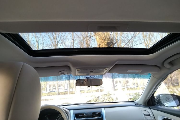 日产 天籁 2013款 2.0L XL舒适版中控内饰22