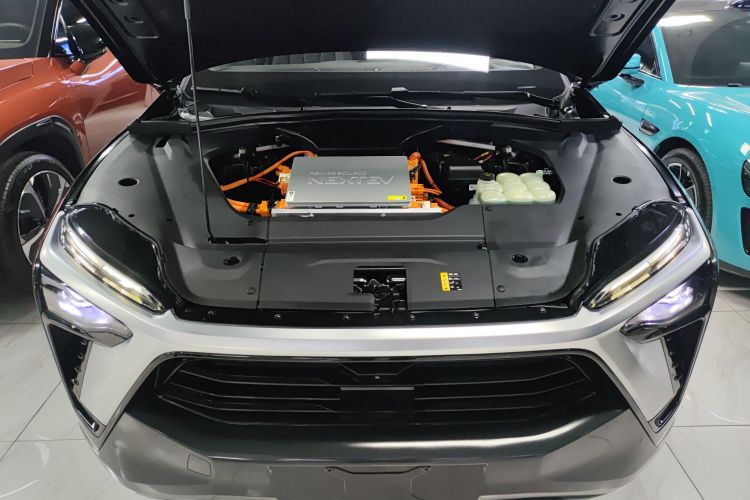 蔚来ES8 2020款 580KM 七座版机舱底盘24