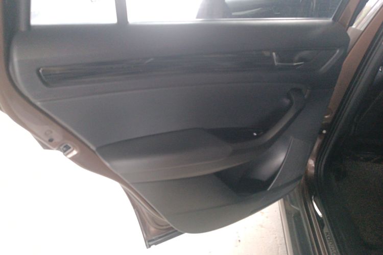 斯柯达 柯迪亚克 2018款 TSI330 7座两驱豪华优享版中控内饰7008