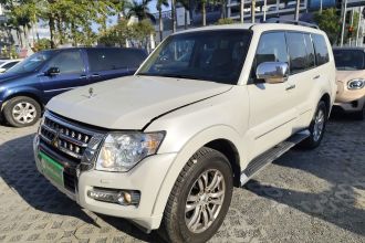 三菱 帕杰罗（平行进口） 