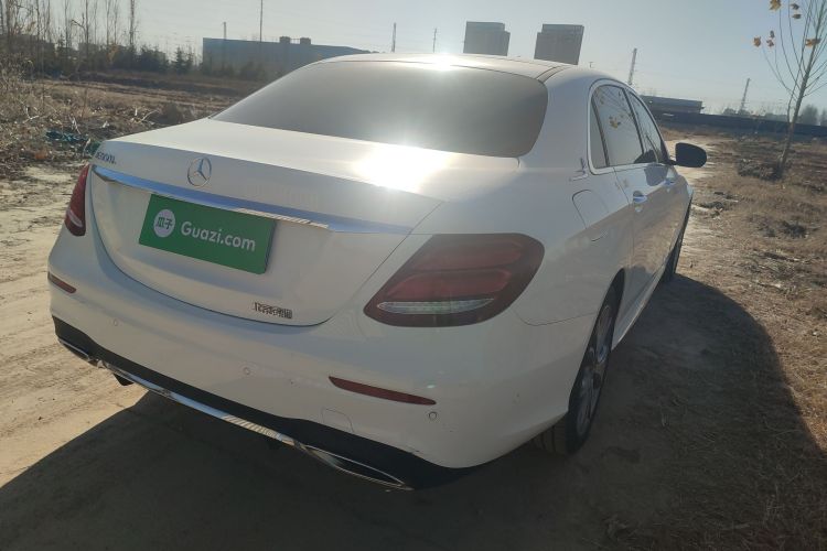 奔驰E级 2020款 改款 E 300 L 运动时尚型车身外观7