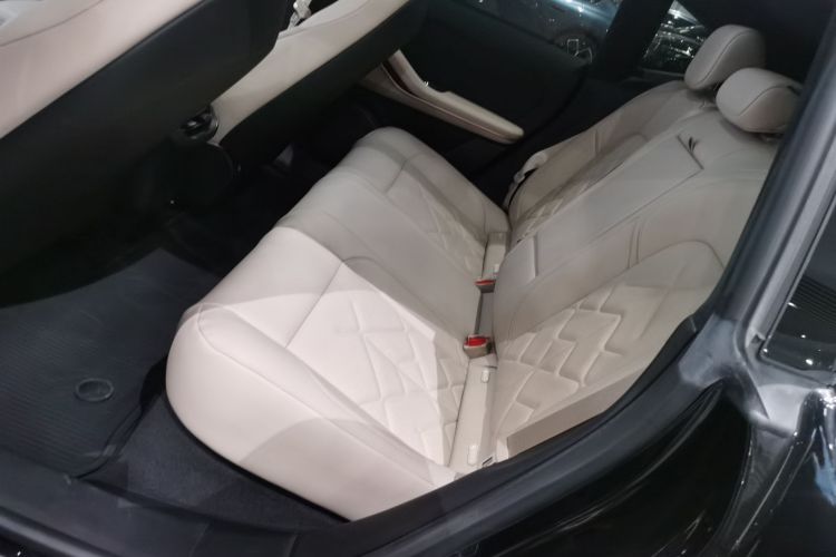 蔚来ET5 2022款 75kWh中控内饰21