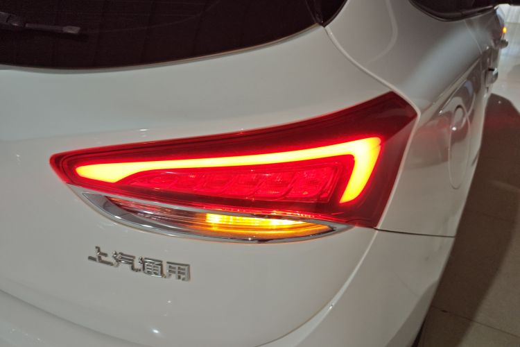 别克 阅朗 2019款 18T 自动互联精英型 国VI车身外观9