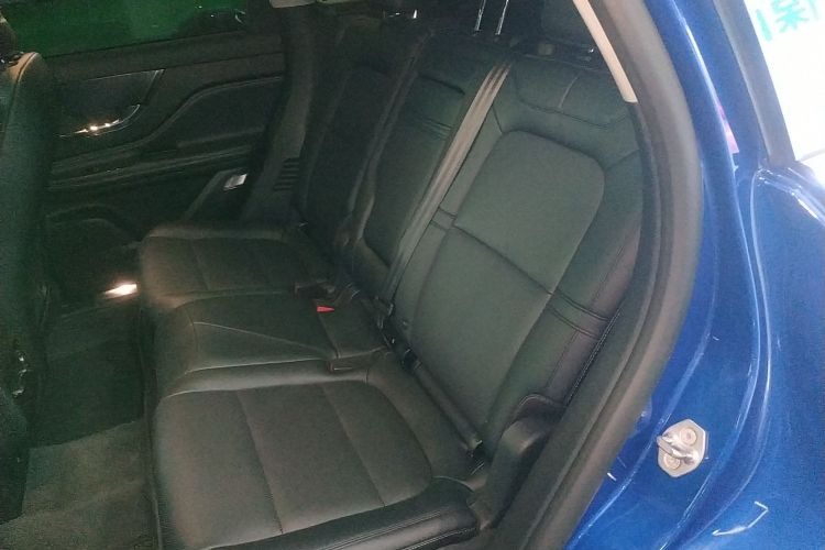 林肯 冒险家 2022款 2.0T 两驱尊享版中控内饰21