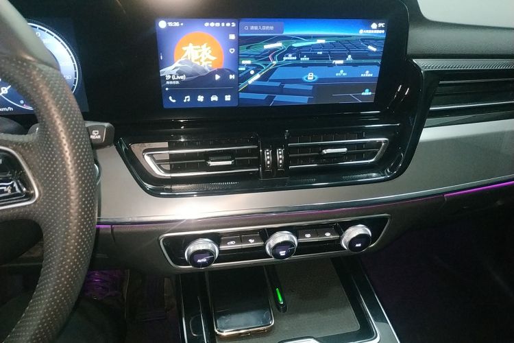 红旗HS5 2023款 2.0T 旗享Pro版中控内饰16