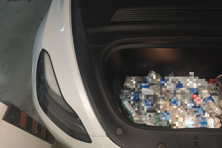 特斯拉 Model Y 2022款 后轮驱动版局部细节9006