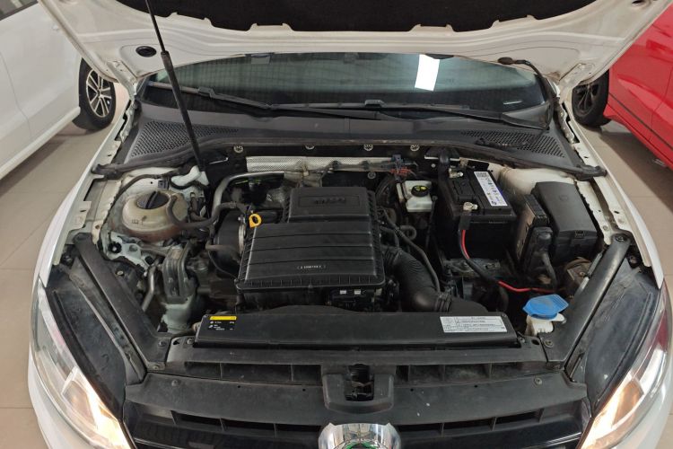 大众 高尔夫 2016款 1.6L 自动时尚型机舱底盘24