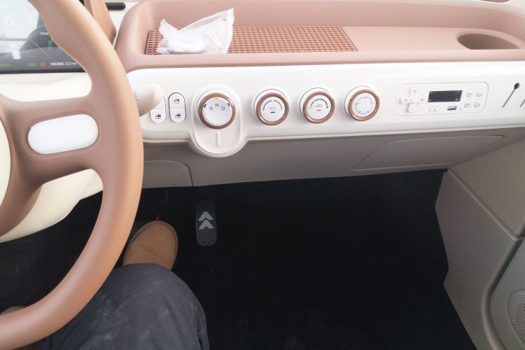 奔腾小马 2026款 222km 萌趣马 Plus中控内饰16