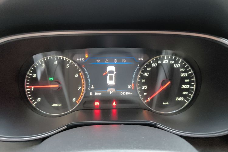 一汽 森雅R9 2018款 1.2T 自动豪华智尚型中控内饰14