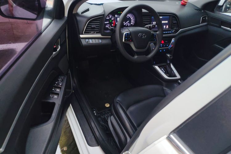 现代 领动 2016款 1.6L 自动智炫·精英型中控内饰7003